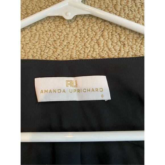 AMANDA UPRICHARD “Laura” black bell sleeve V neck top Size small. - Picture 3 of 7